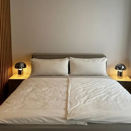 Apartament Direkt Am Rathausplatz | Zentral Gelegen *
